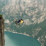 BIKE BASE JUMP