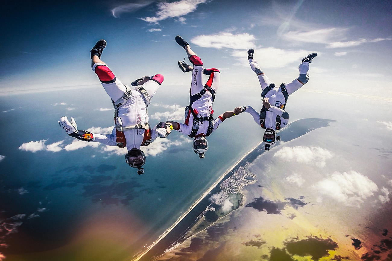 11782-work-head%252520down%252520flying.