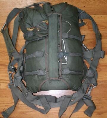 b-cooper-replica-parachute-packed_1_59889d9af101947f735e40fbb29a08d9-6.jpg.bad010def0af07af989c3bf68f880a0a.jpg