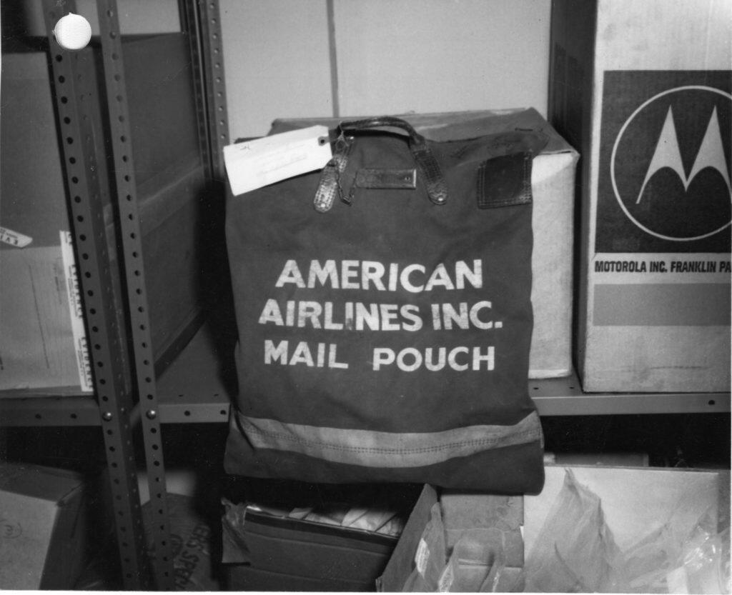 Mail-Pouch_001-1024x833.jpg.22753f0b7dd4f45d19e2b9ea6d05fe29.jpg