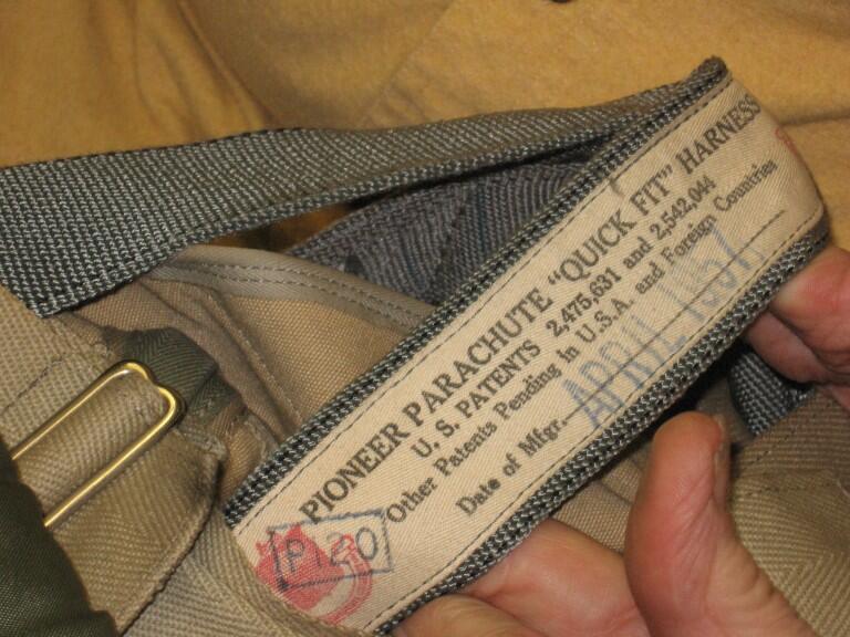 dbc-parachutes-hayden-label-pioneer-manuf-31.jpg.1be7eed5bf1dbd53f4885e36f33e6ebd.jpg