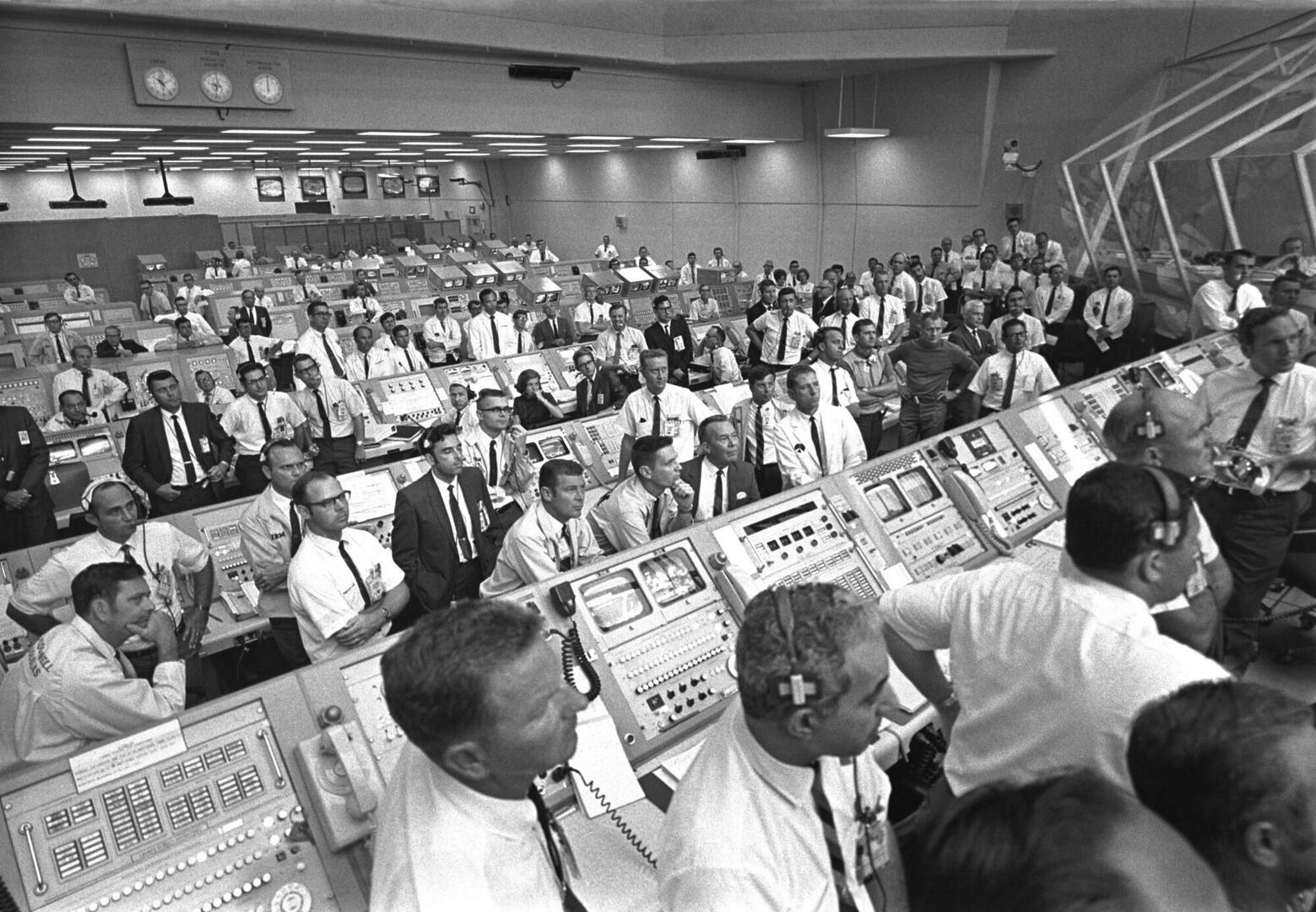 ksc-69p-631-orig.thumb.jpg.0de5f18d71f197887d87a836195e9d54.jpg